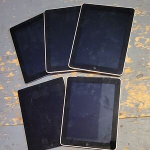 Five (5) Older Apple Ipads (All Work/Function)